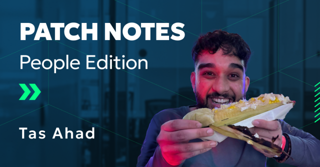 Taseen Ahad pose avec un sandwich